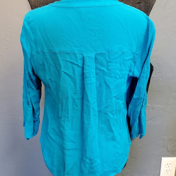 I.N. Studio Women’s Blue Size: Petite Medium roll tab Sleeve Button Front Blouse - Picture 4 of 5